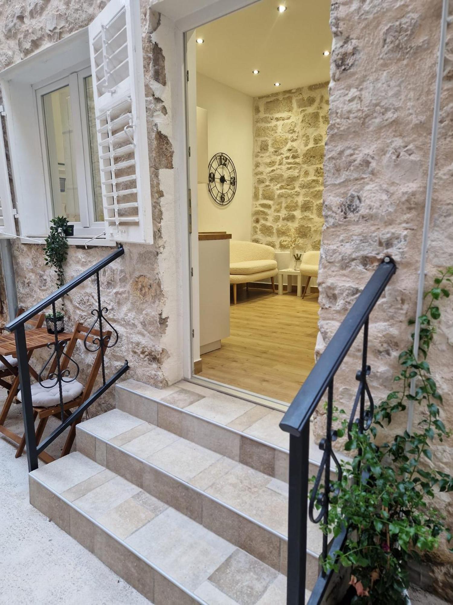 Small House Saint Michael Sibenik Ngoại thất bức ảnh